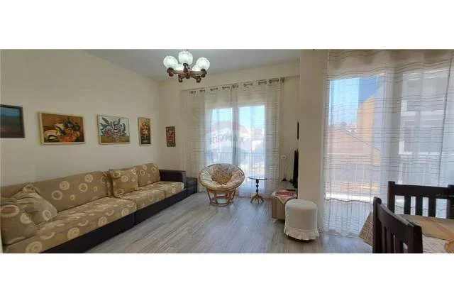 Tirane, jepet me qera apartament 2+1+BLK Kati 3, 115 m² 600 Euro (Rruga e Dibres)