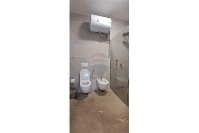 Tirane, jepet me qera apartament 2+1+BLK Kati 3, 115 m² 600 Euro (Rruga e Dibres)