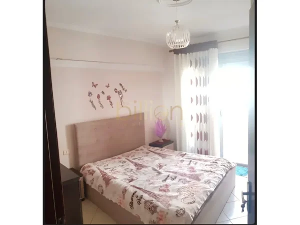 Tirane, jepet me qera,apartament 2+1 ,90m² (Yzberisht)