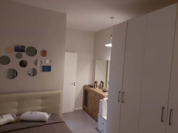 Tirane, jepet me qera apartament 1+1 Kati 2, 60 m² 630 € (Rruga e Elbasanit)