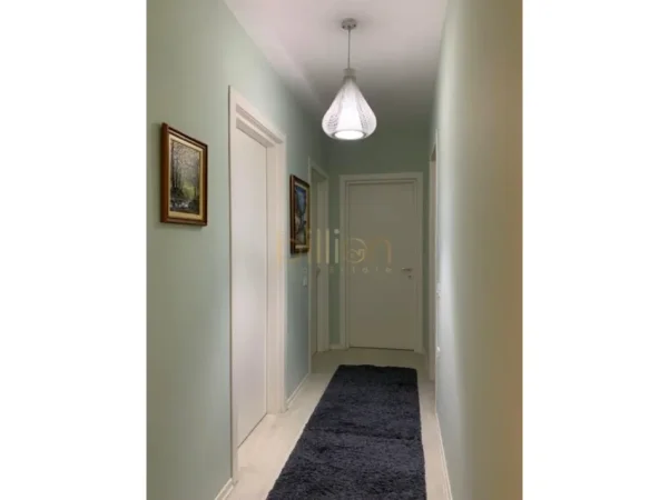 Tirane, jepet me qera 3+1 , 123 m² 1.000 € (Jordan Misja)