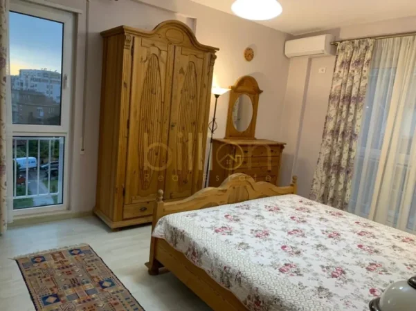 Tirane, jepet me qera 3+1 , 123 m² 1.000 € (Jordan Misja)