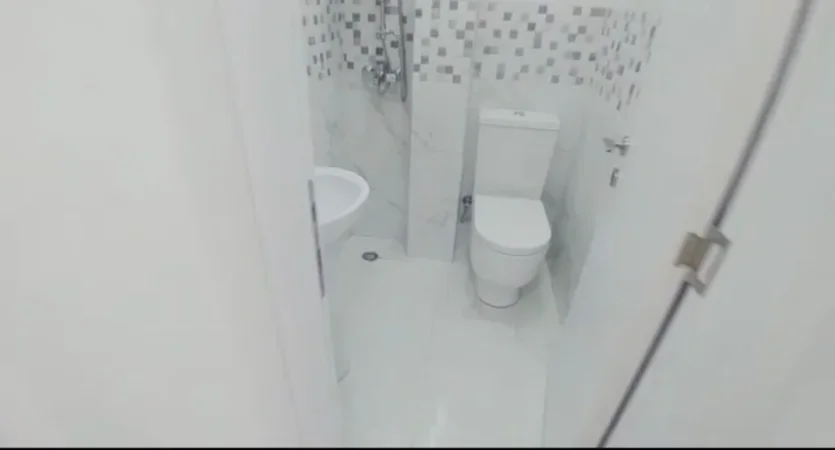 Tirane, jepet me qera zyre Kati 2, 50 m² 700 € - Blloku