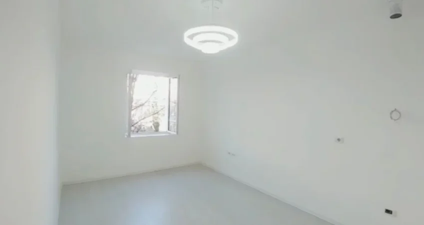 Tirane, jepet me qera zyre Kati 2, 50 m² 700 € - Blloku
