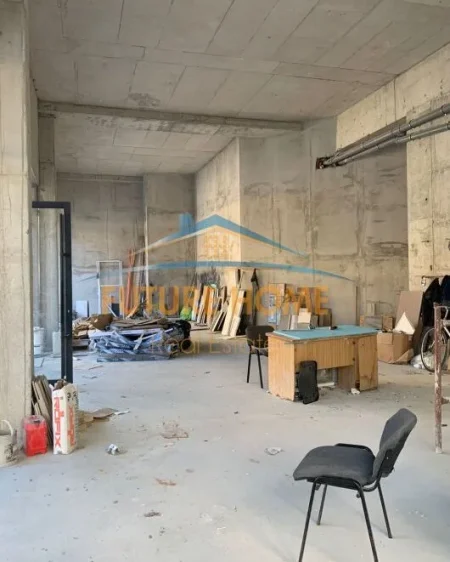 Tirane, shitet ambjent biznesi Kati 0, 187 m² 450.000 € (Rruga Qemal Stafa)