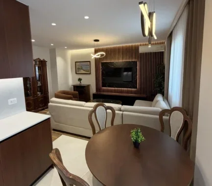 Tirane, shitet apartament 2+1+Aneks+Ballkon Kati 4, 102 m² 250.000 € (qender , sheshi skenderbej)