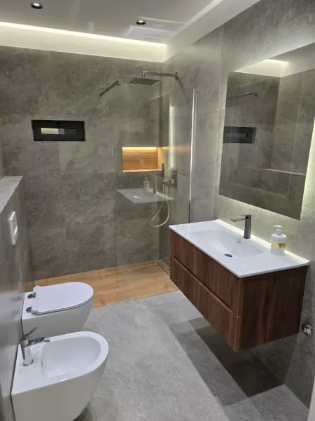 Tirane, shitet apartament 2+1+Ballkon Kati 8, 116 m² (Zogu i Zi)