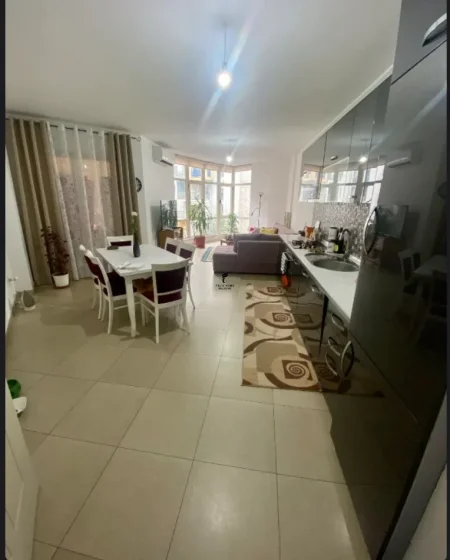 Tirane, shitet apartament 2+1 Kati 3, 116 m² 163.000 € (YZBERISHT)