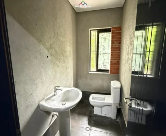 Tirane, jepet me qera lokal Kati 0, 150 m² 1.370 € (Rrruga Muhamet Deliu)