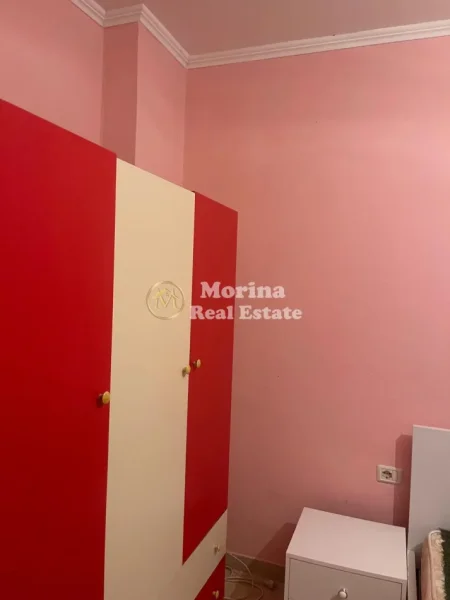 Tirane, jepet me qera apartament 1+1 Kati 1, 75 m² 300 € (Maji)