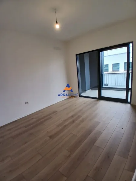 Tirane, jepet me qera apartament 3+1+Ballkon Kati 1, 107 m² 1.260 € 