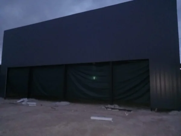Durres, jepet me qera ambjent biznesi Kati 1, 1000 m² 3000 € (Autostrada Tirane Durres)