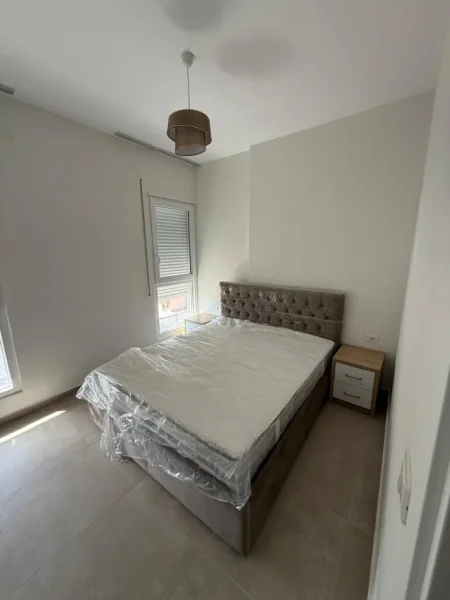 Tirane, jepet me qera apartament 1+1 Kati 5, 60 m² 500 € (Rruga 5 Maji)