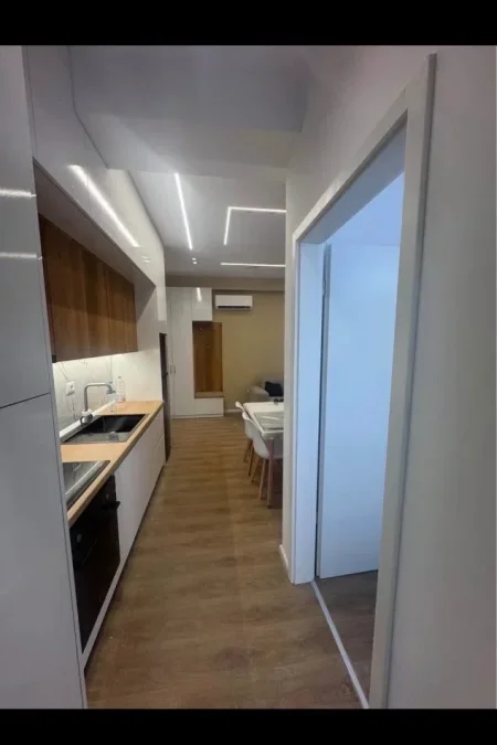 Tirane, jepet me qera apartament 1+1 Kati 3, 70 m² 500 € (Ali Dem)