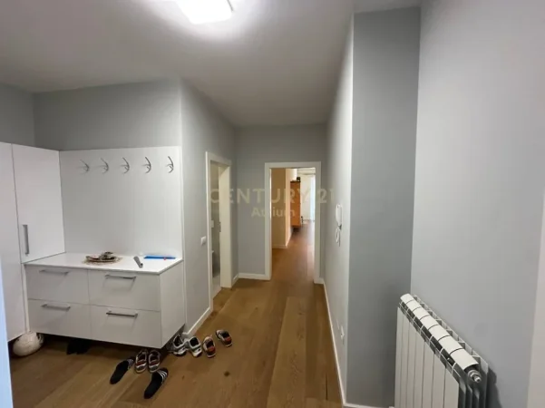 Tirane, shitet apartament 2+1 Kati 3, 151 m² 225.000 € (kinostudio)