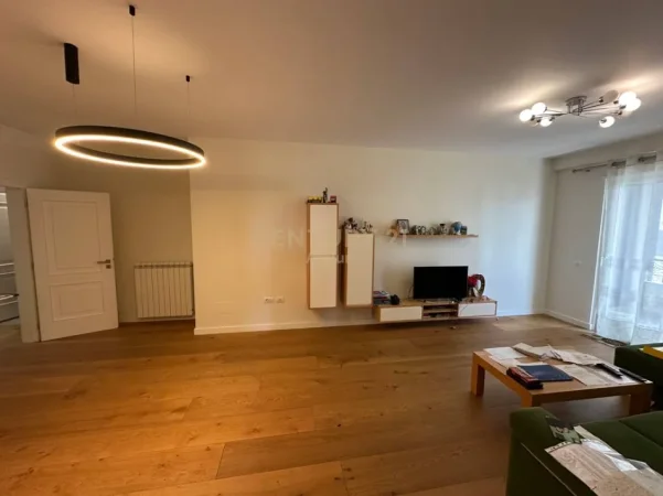 Tirane, shitet apartament 2+1 Kati 3, 151 m² 225.000 € (kinostudio)