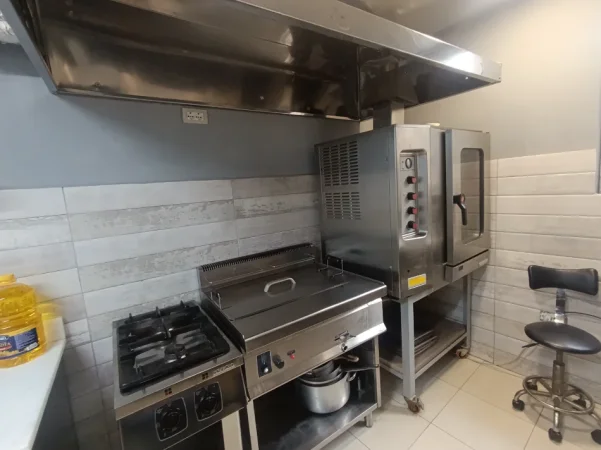 Shitet Biznes Restorant/Fast Food 2 milion Lek
