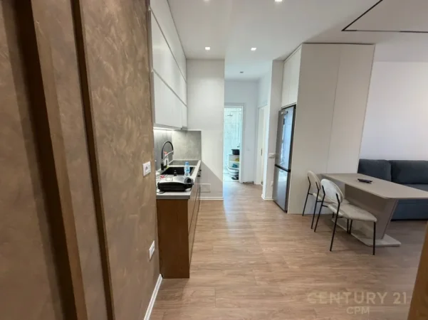Tirane, jepet me qera apartament 1+1+Ballkon Kati 3, 74 m² 1.000 € (rruga e kavajes)