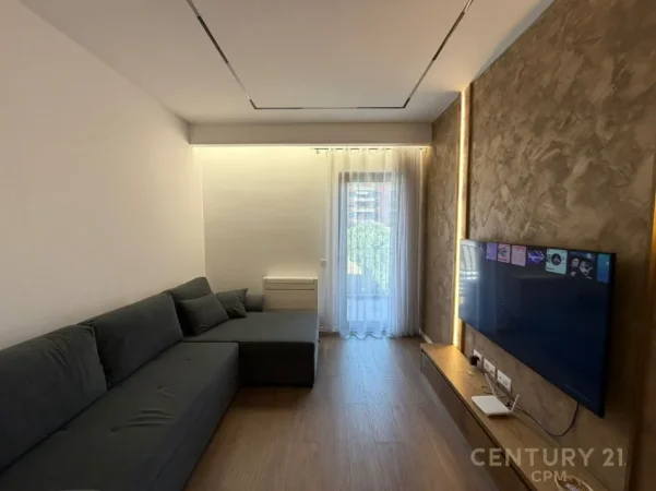 Tirane, jepet me qera apartament 1+1+Ballkon Kati 3, 74 m² 1.000 € (rruga e kavajes)