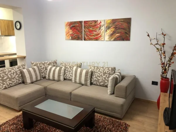 Tirane, jepet me qera apartament 1+1 Kati 2, 70 m² 650 € (myslym shyri)