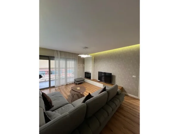 Tirane, jepet me qera apartament 2+1 Kati 2, 115 m² 1.200 € (delijorgji)