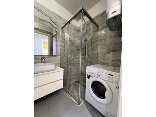 Tirane, jepet me qera apartament 2+1 Kati 2, 115 m² 1.200 € (delijorgji)
