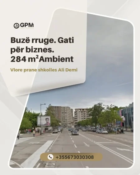 Ofrohet me qira ambjent biznesi 2 kate, buze rruge, ne nje pozicion te favorshem prane shkolles Ali Demi, Vlore.