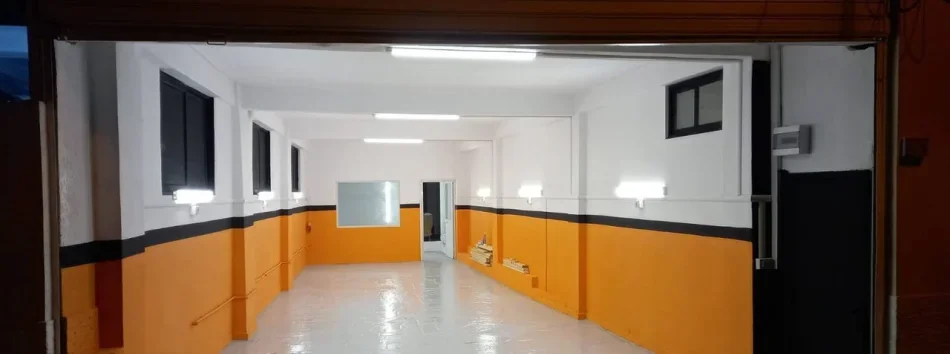 Tirane, jepet me qera ambjent biznesi Kati 1, 90 m² 500 € (Fusha Aviacionit)