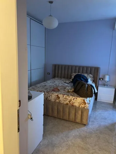 Tirane, jepet me qera apartament 2+1 Kati 7, 75 m² 550 € (Ish Parku I Autobusave)