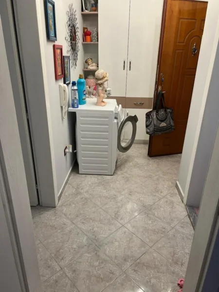 Tirane, jepet me qera apartament 2+1 Kati 7, 75 m² 550 € (Ish Parku I Autobusave)