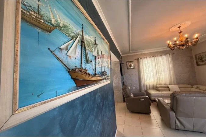 Shqiperi, shitet Vile , 370.000 € 