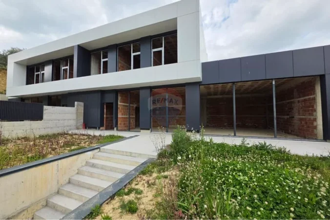 Tirane, shitet Vile , 521 m² 620.000 € 