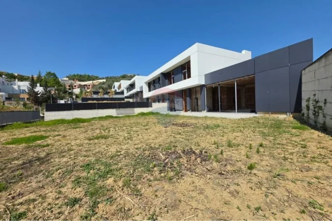 Tirane, shitet Vile , 420 m² 490.000 € 