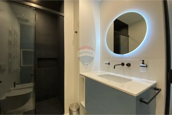 Tirane, shitet apartament , 80 m² 