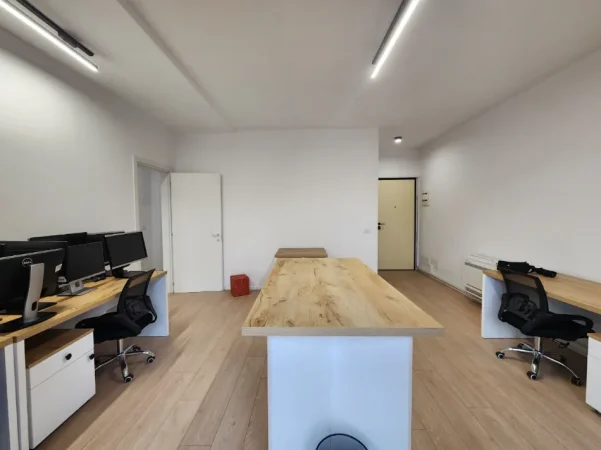 ✨️Me Qira Ultra Zyrë 124m² (📍Garden Building )  ndarë në 3 ambiente pune KATI 7 (Pamje Panoramike) 1000€/Muaj 💥💥