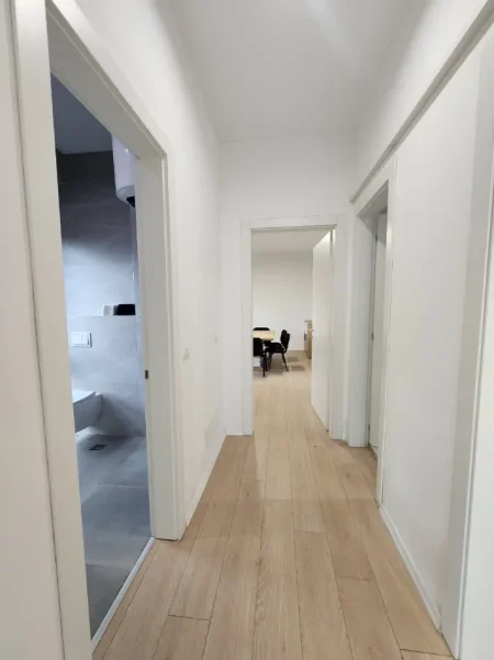 ✨️Me Qira Ultra Zyrë 124m² (📍Garden Building )  ndarë në 3 ambiente pune KATI 7 (Pamje Panoramike) 1000€/Muaj 💥💥