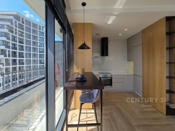Tirane, jepet me qera apartament 1+1+Ballkon Kati 8, 99 m² 1.300 € (liqeni i tiranes lake view)