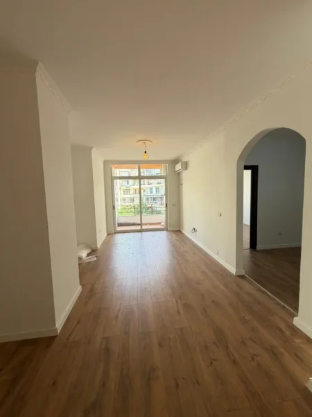 Tirane, shitet apartament 2+1+Ballkon Kati 3, 90 m² 140.000 € (Astir Kompleksi Fratari)