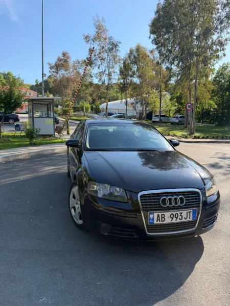 Tirane, jap me qera makine Audi A3 Nafte, e zeze manuale Kondicioner 250.000 km 20 €