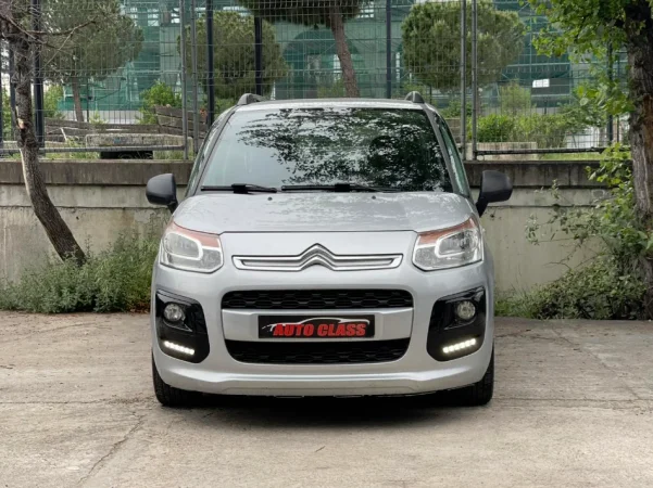 Tirane, shes makine CITROEN C3 PICASSO Nafte, gri metalizato manuale Klima 170.000 km 5.200 €