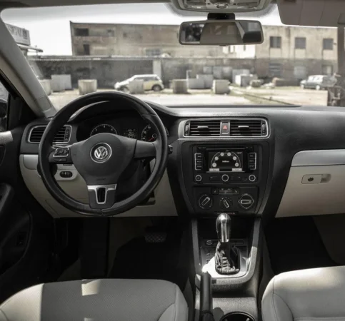 Tirane, jap me qera makine Jetta Nafte, automatik Klima 170.000 km 25/dita