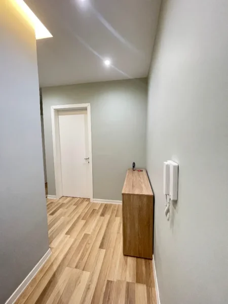 Tirane, shes apartament 1+1+Ballkon Kati 3, 71 m² 149.000 € 