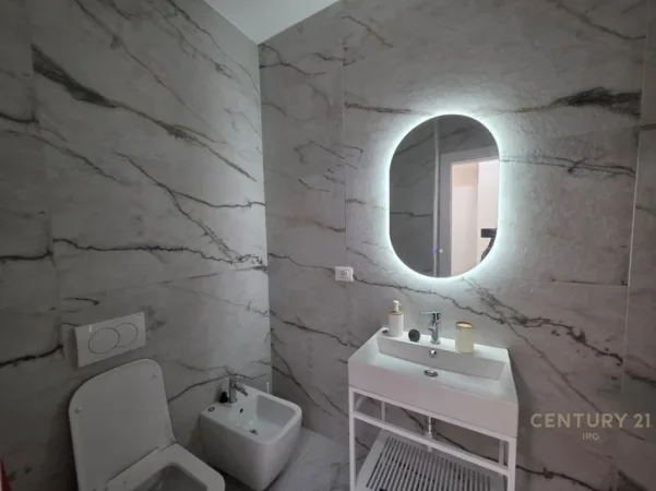 Tirane, shes apartament 1+1 Kati 3, 75 m² 122.000 € (Rezidence Relux)
