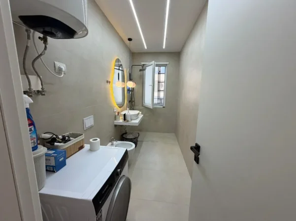 Tirane, shitet apartament 2+1 , 145.000 € (UNIVERS CITY)