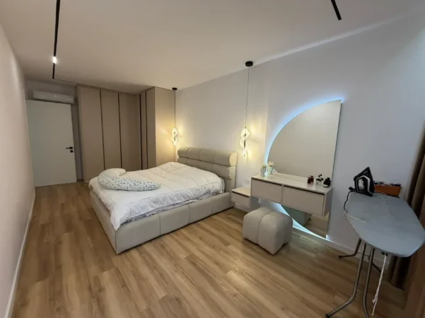 Tirane, shitet apartament 2+1 , 145.000 € (UNIVERS CITY)