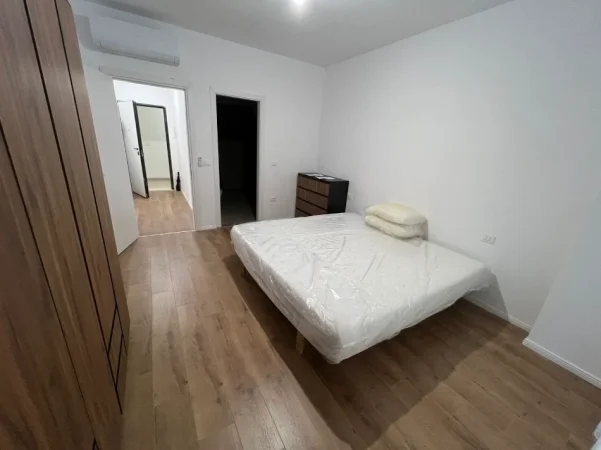 Tirane, jepet me qera apartament 2+1 Kati 1, 85 m² 800 € (Rruga Dritan Hoxha)