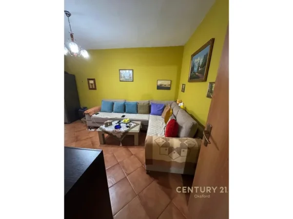 Tirane, shes apartament 2+1 Kati 5, 56 m² 115.000 € (Medreseja)