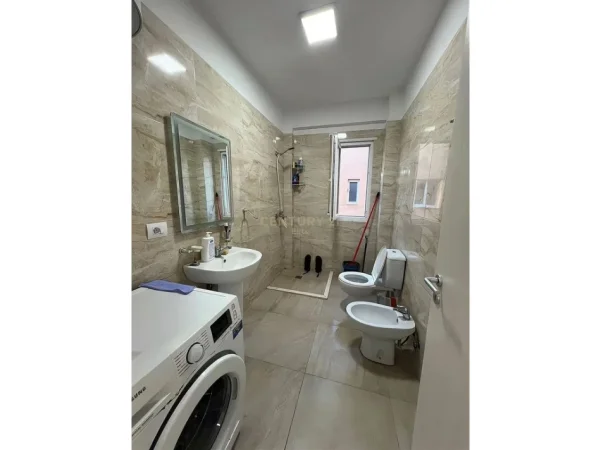 Tirane, shes apartament 2+1 Kati 3, 78 m² 200.000 € (Gjiri i Lalzit)