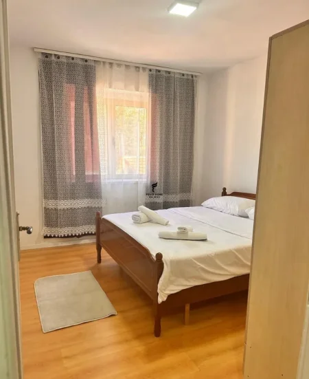 Tirane, jepet me qera apartament 1+1 Kati 2, 50 m² 500 € (MYSLYM SHYRI)