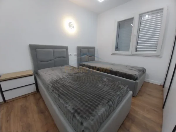 Tirane, jepet me qera apartament 2+1 Kati 2, 100 m² (rruga e kavajes)